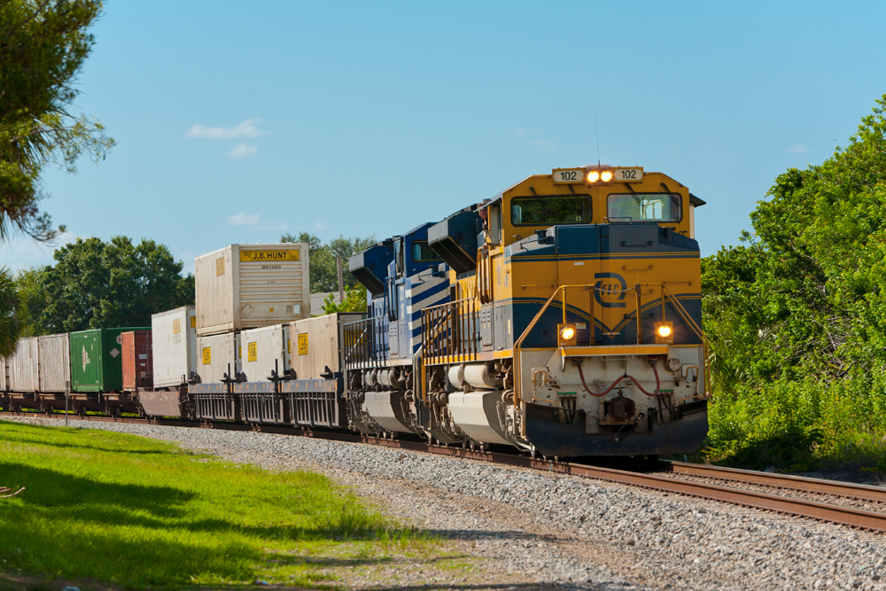 IMAGE: http://www.guvmentcheese.com/jd0gg/photos/1137-0918sm.jpg