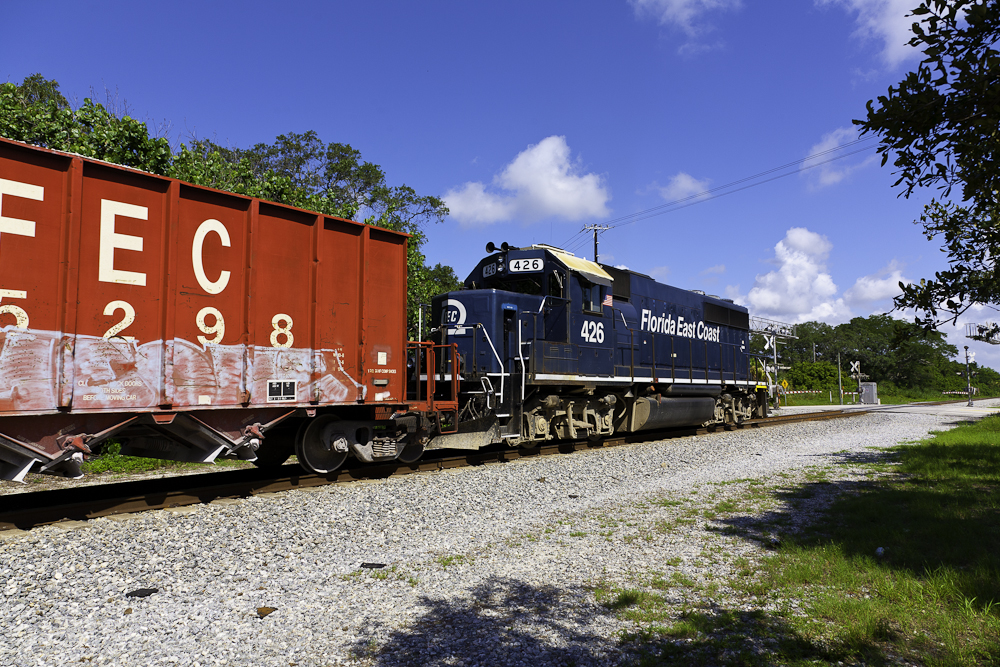 IMAGE: http://www.guvmentcheese.com/jd0gg/photos/1137l-0516.jpg