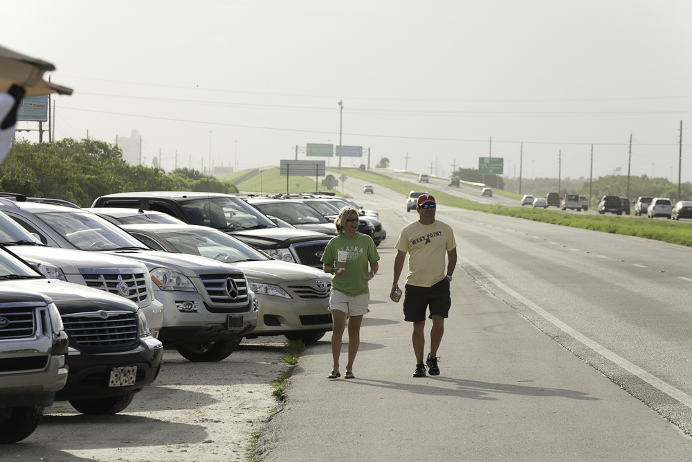 IMAGE: http://www.guvmentcheese.com/jd0gg/photos/atlaunch/1137-9810.jpg