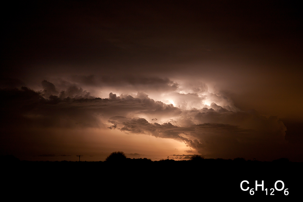 IMAGE: http://www.guvmentcheese.com/jd0gg/photos/lightning/1137;-1659.jpg